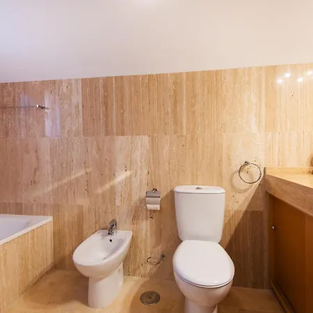 Rentandhomes Penthouse Elviria Golf Апартаменти *