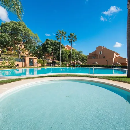 Rentandhomes Penthouse Elviria Golf Апартаменти