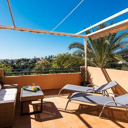 Rentandhomes Penthouse Elviria Golf * Марбелья