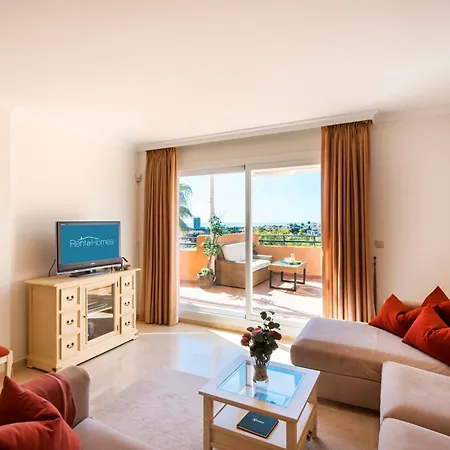 Rentandhomes Penthouse Elviria Golf * Marbella