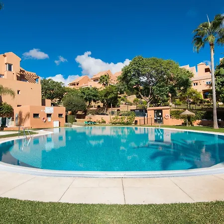Rentandhomes Penthouse Elviria Golf Lägenhet *