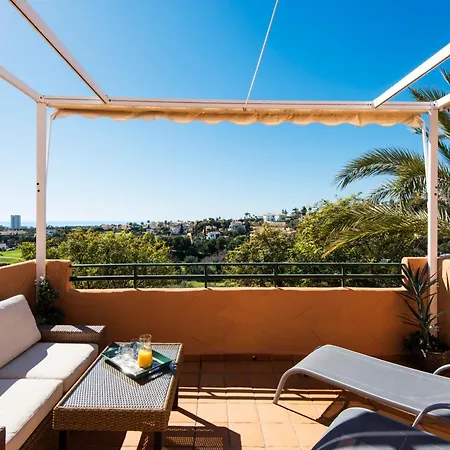 Rentandhomes Penthouse Elviria Golf Lägenhet *