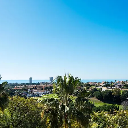 Lägenhet Rentandhomes Penthouse Elviria Golf