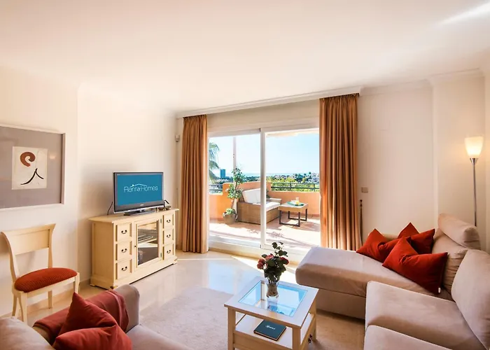 Rentandhomes Penthouse Elviria Golf * ماربيا