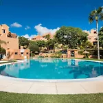 Rentandhomes Penthouse Elviria Golf דירה *